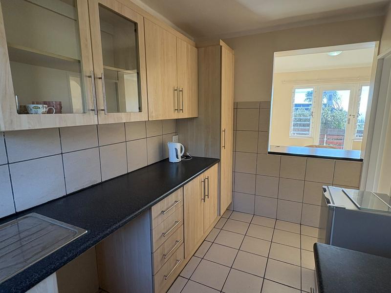 To Let 2 Bedroom Property for Rent in Simons Town Western Cape